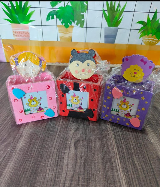 WOODEN PEN STAND(WITH PHOTO INSERTING SLOT)