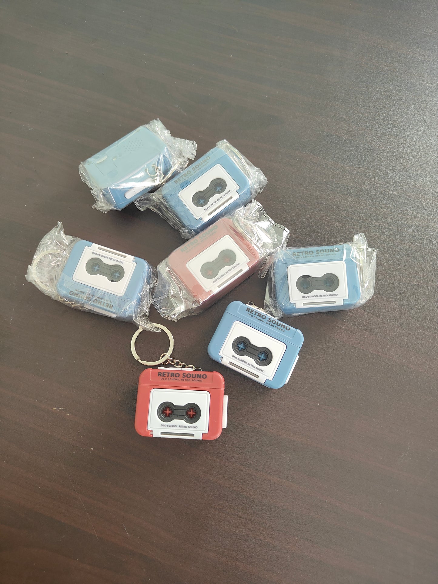 Retro voice recorder key chain