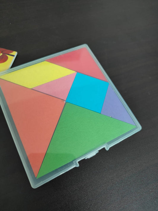 TANGRAM WITH STORAGE BOX